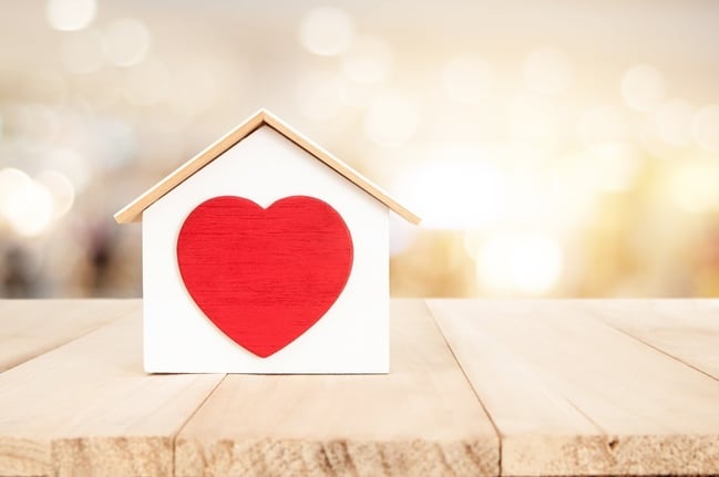 Fall in love with hosue.jpg