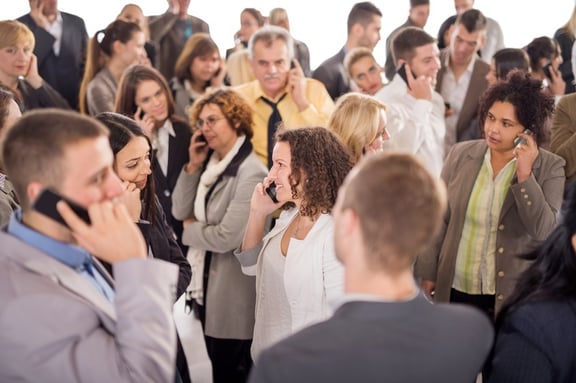 crowd_of_people_using_cell_phones.jpg
